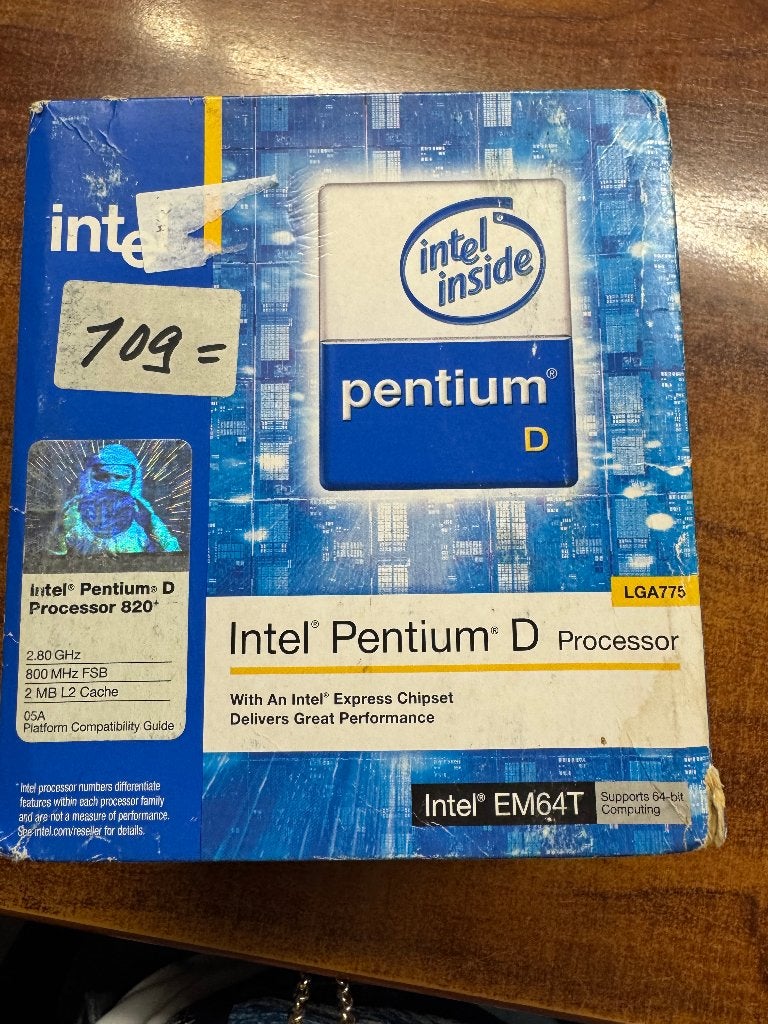 Intel pentium D  Processor 820  Intel EM64T, Computers en Software, Processors, Nieuw, Intel Pentium, Socket 775, 2 tot 3 Ghz