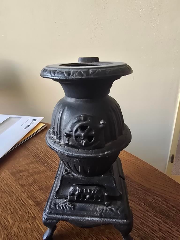 Decoratieve gietijzeren mini kachel, Ophalen of Verzenden