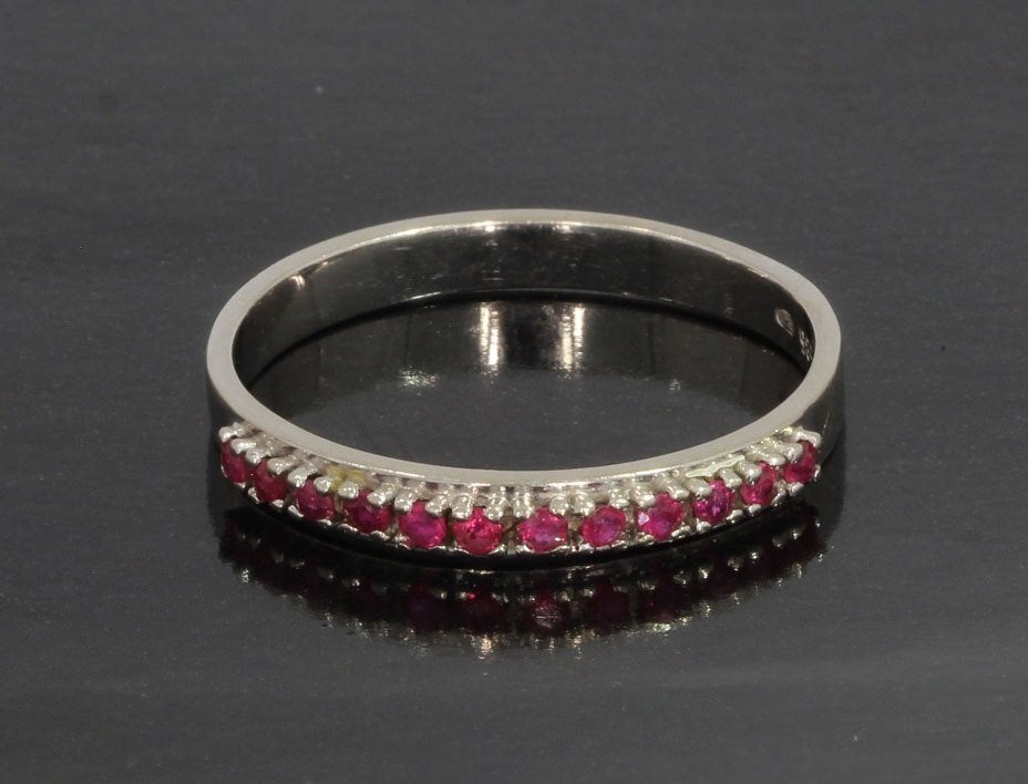 Robijnen alliance 14k gouden rij ring dame aanschuif fraai, Sieraden, Tassen en Uiterlijk, 18 tot 19, Voordeelsieraden, Ophalen of Verzenden