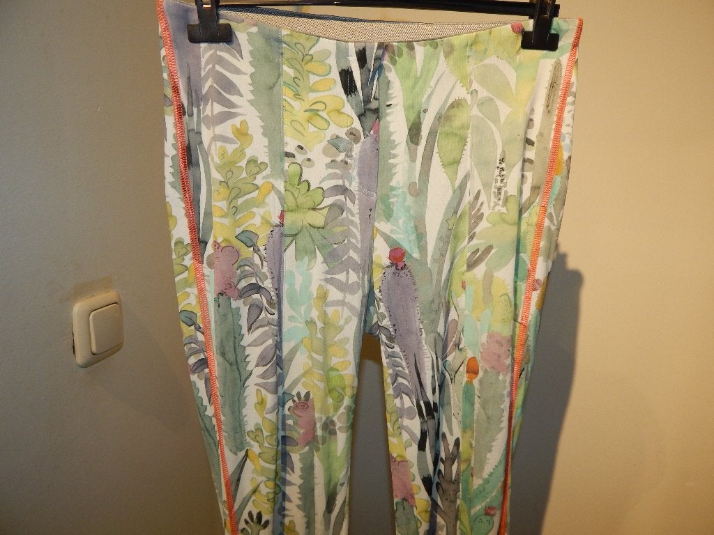 Marccain bonte print stretch broek cactus print pastel N4/40, Maat 38/40 (M), Zo goed als nieuw, Lang, Marccain