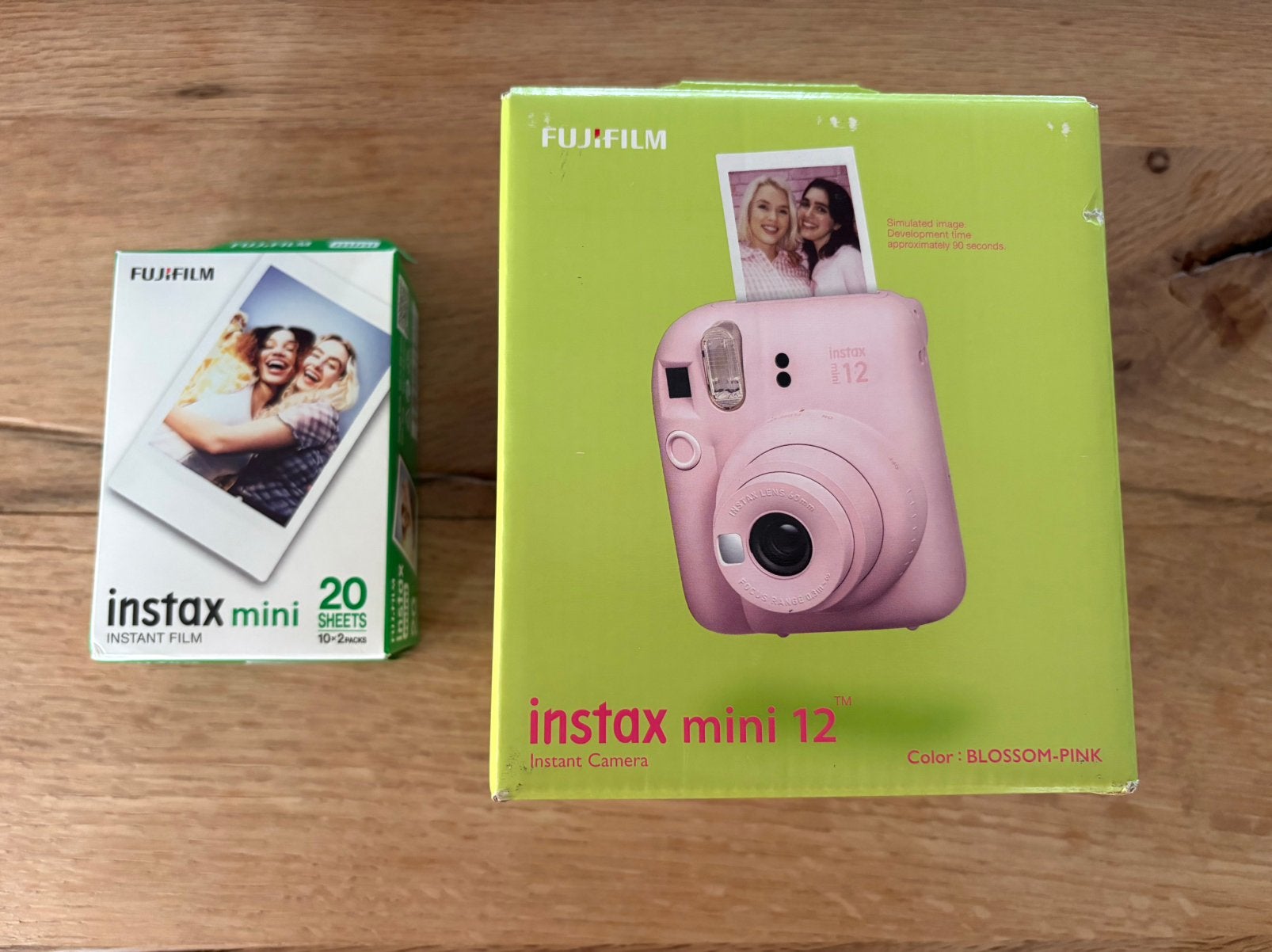 Nieuw Instax mini 12 kleur blossom-pink met 20 sheets, Ophalen, Nieuw, Fuji, Geen optische zoom