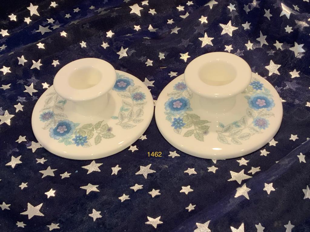 2 Wedgwood Clementine kandelaars, Ophalen of Verzenden, Keramiek of Aardewerk
