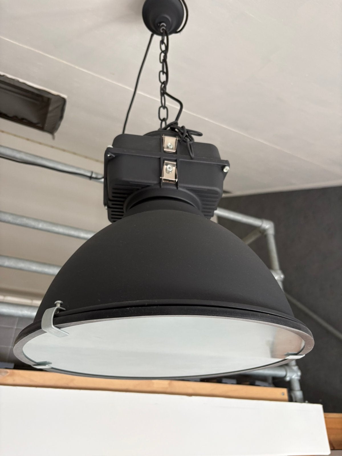 Industriele hanglamp, Ophalen, Zo goed als nieuw