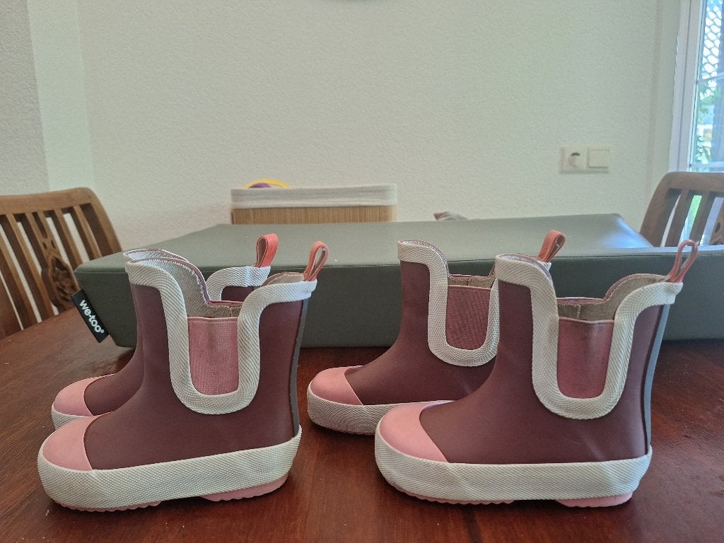 Gebruikte roze/paarse laarsjes maat 22, Kinderen en Baby's, Babykleding | Schoentjes en Sokjes, Gebruikt, Meisje, Laarsjes, Ophalen of Verzenden
