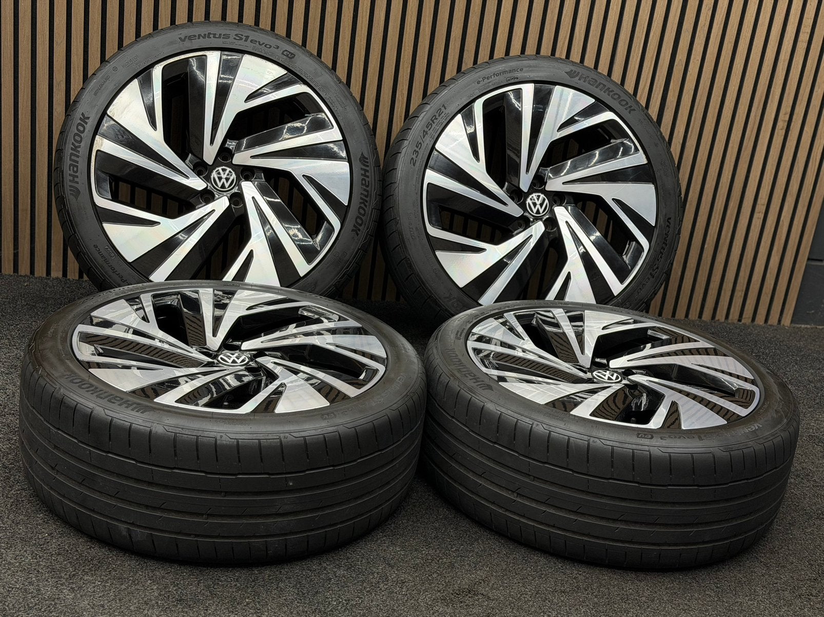 Originele 21 inch VW ID.4 ID.5 Narvik 5x112 Hankook EV 2024, Ophalen, ., Banden en Velgen, 21 inch