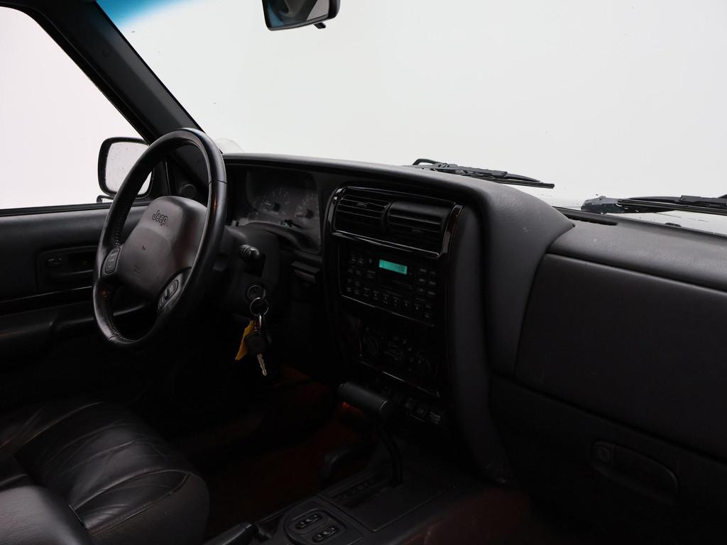 Jeep Cherokee 4.0i 4X4 AUT. LIMITED *APK 12-2026* Jeep Chero, Auto's, Jeep, Automaat, Gebruikt, Stoelverwarming, Zwart
