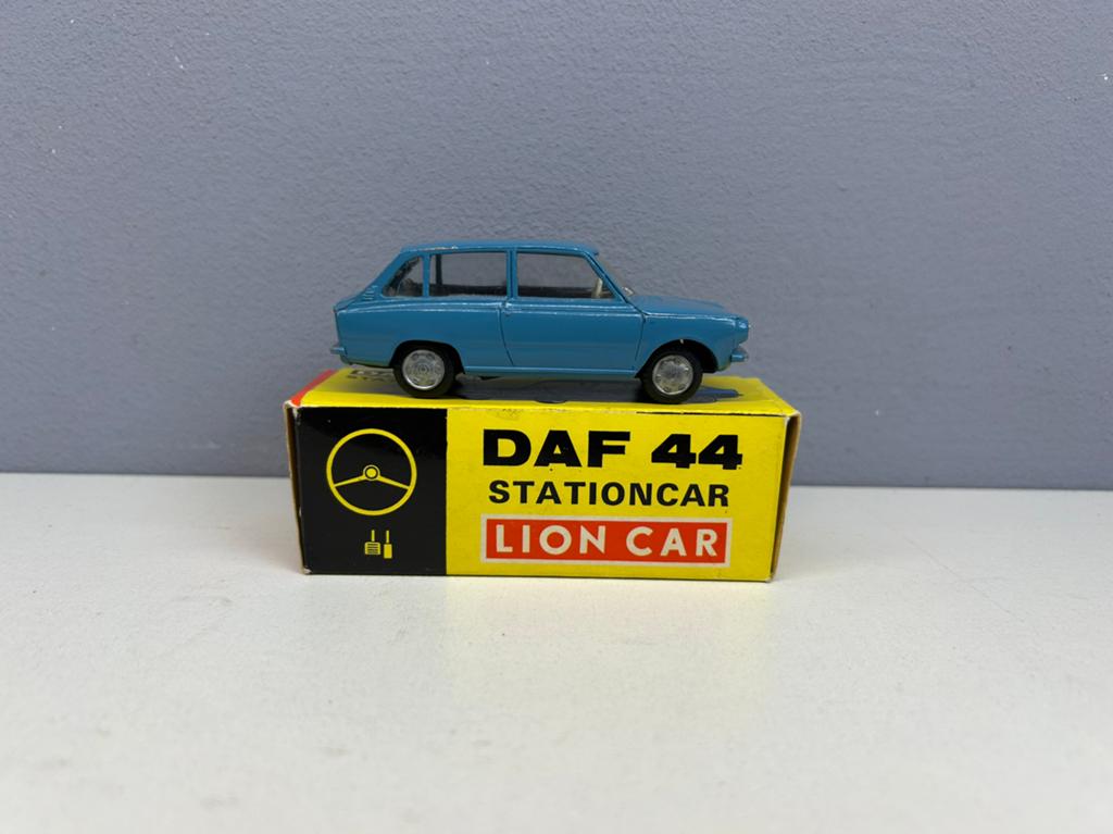 Lion toys car Daf 44 Stationwagen blauw NMIB, Ophalen of Verzenden, Zo goed als nieuw, Bus of Vrachtwagen, Lion Toys