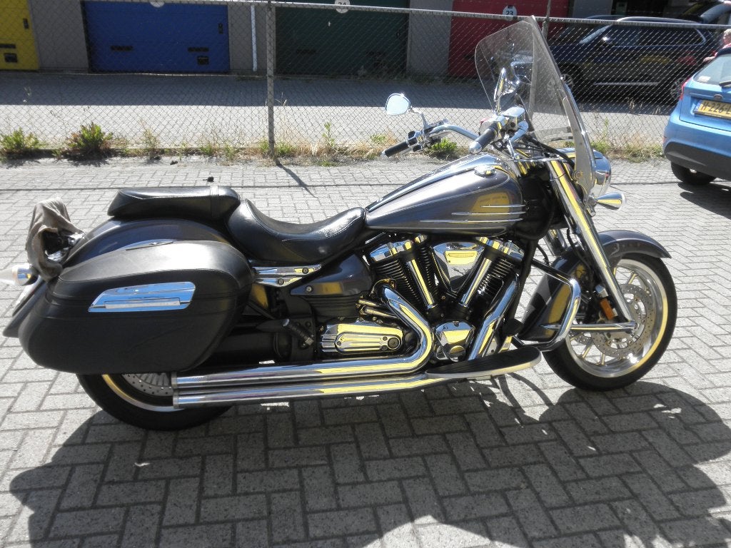 SUPER BEEST YAMAHA XV1900 STRATOLINER 2007, 2 cilinders, Sportuitlaat, Occasion, 1900 cc