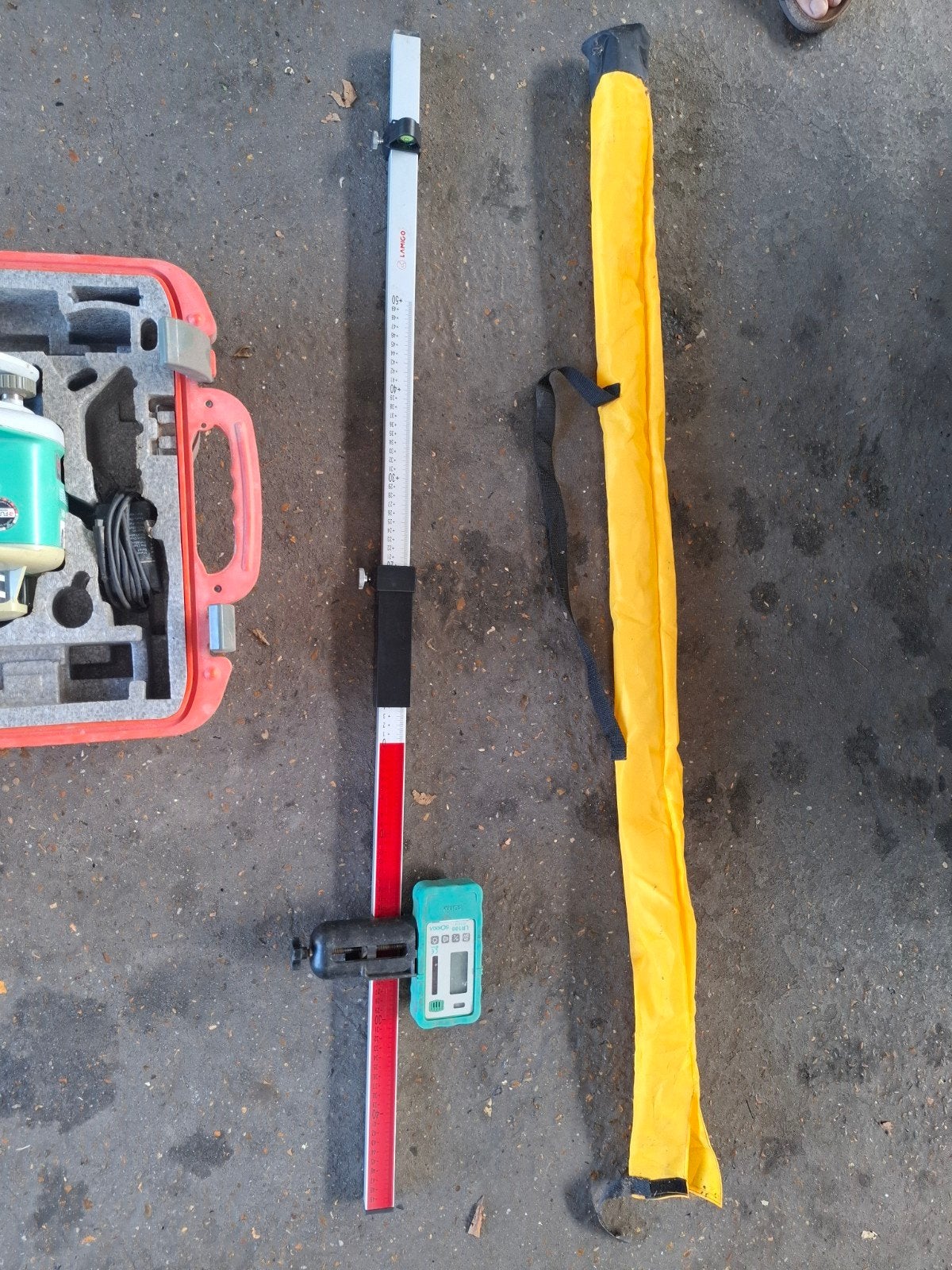 Bouwlaser met statief en nieuwe baak, Ophalen, Gebruikt, Overige meters