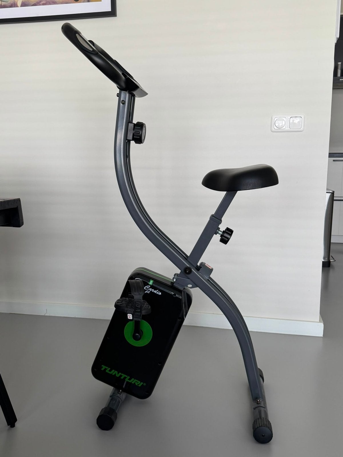 Compacte Tunturi Hometrainer - Zo goed als nieuw, Ophalen, Zo goed als nieuw, Metaal, Benen
