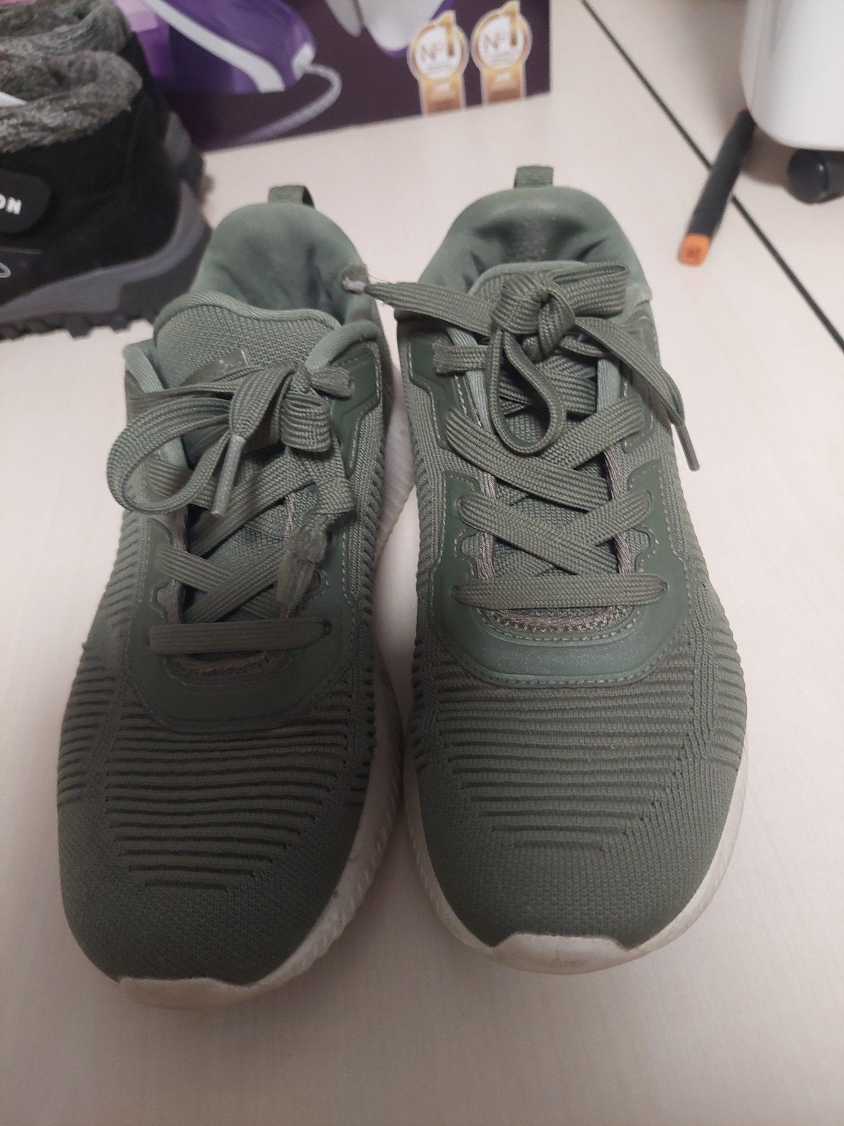 Comfortabele groene sneakers, Ophalen of Verzenden, Gedragen, Groen, Sneakers of Gympen