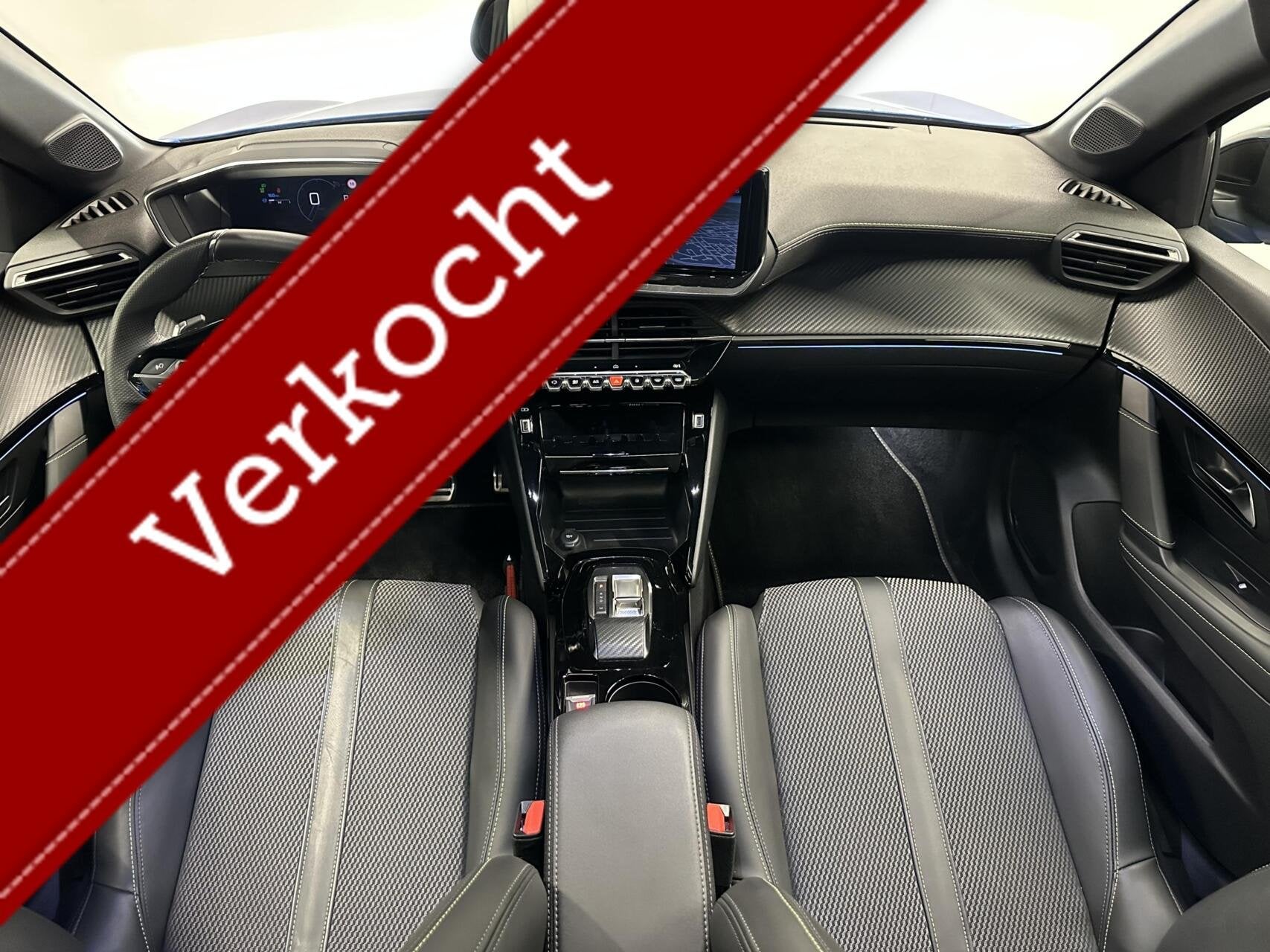 Peugeot 208 1.2 Hybrid 145 e-DCS6 GT PANO CAMERA CARPLAY CRU, Auto's, 145 pk, 1203 kg, Gebruikt, 1199 cc