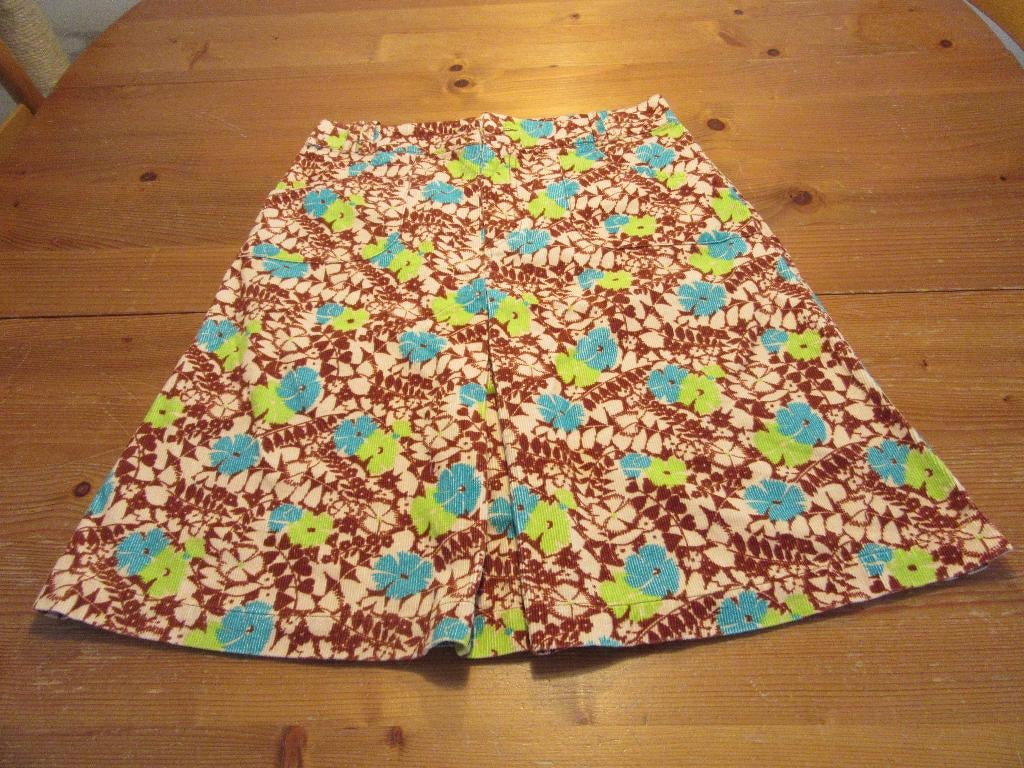 Super leuke rok van Sissy Boy maat M mooie ribstof, Kleding | Dames, Rokken, Zo goed als nieuw, Maat 38/40 (M), Overige kleuren
