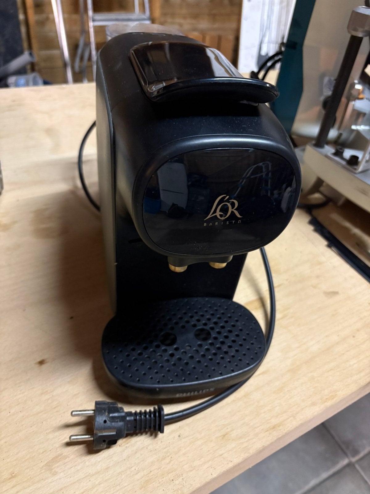 L’or Barista koffie cup machine (defect), Witgoed en Apparatuur, Ophalen, Koffiemachine, Zo goed als nieuw, Koffiepads en cups