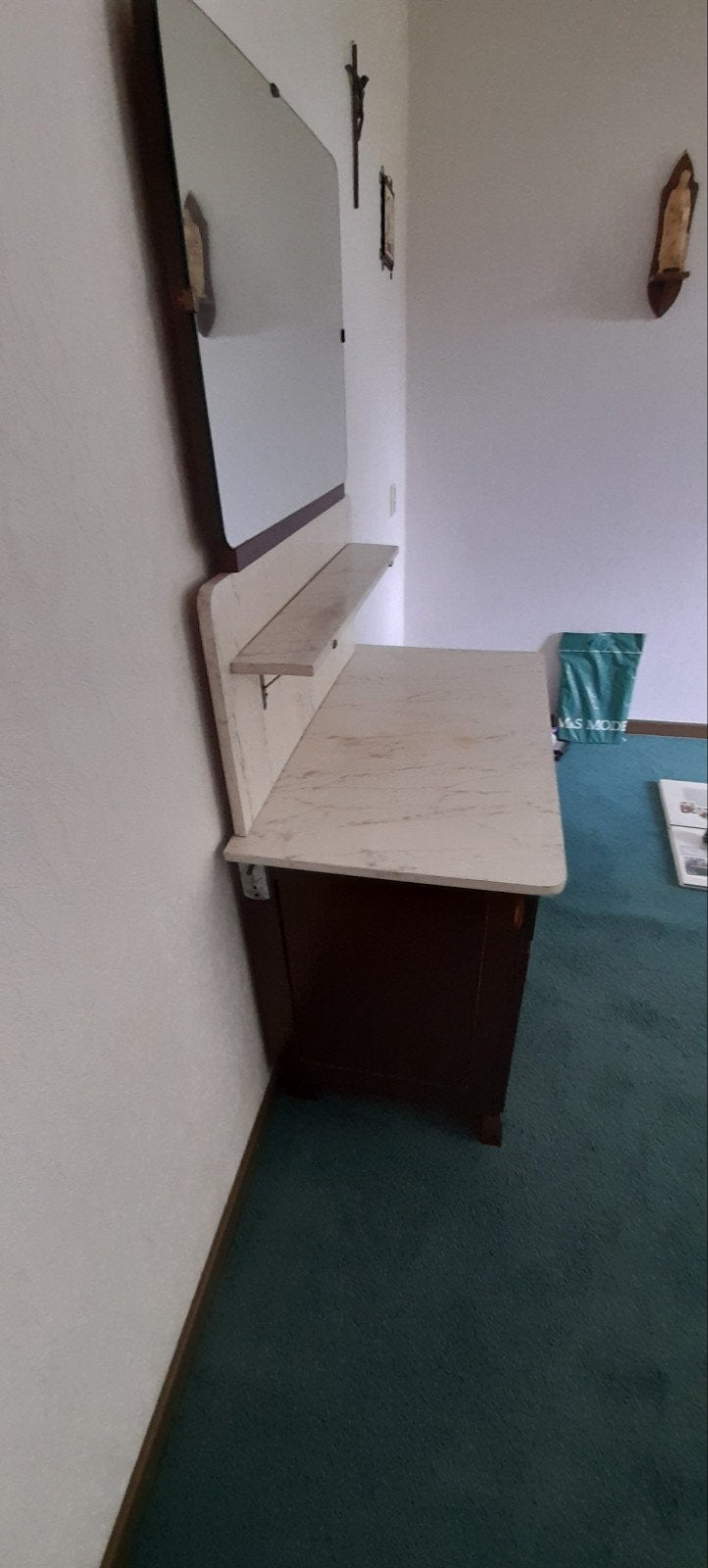 Vintage slaapkamerset: commode, nachtkastje en stoel, Ophalen