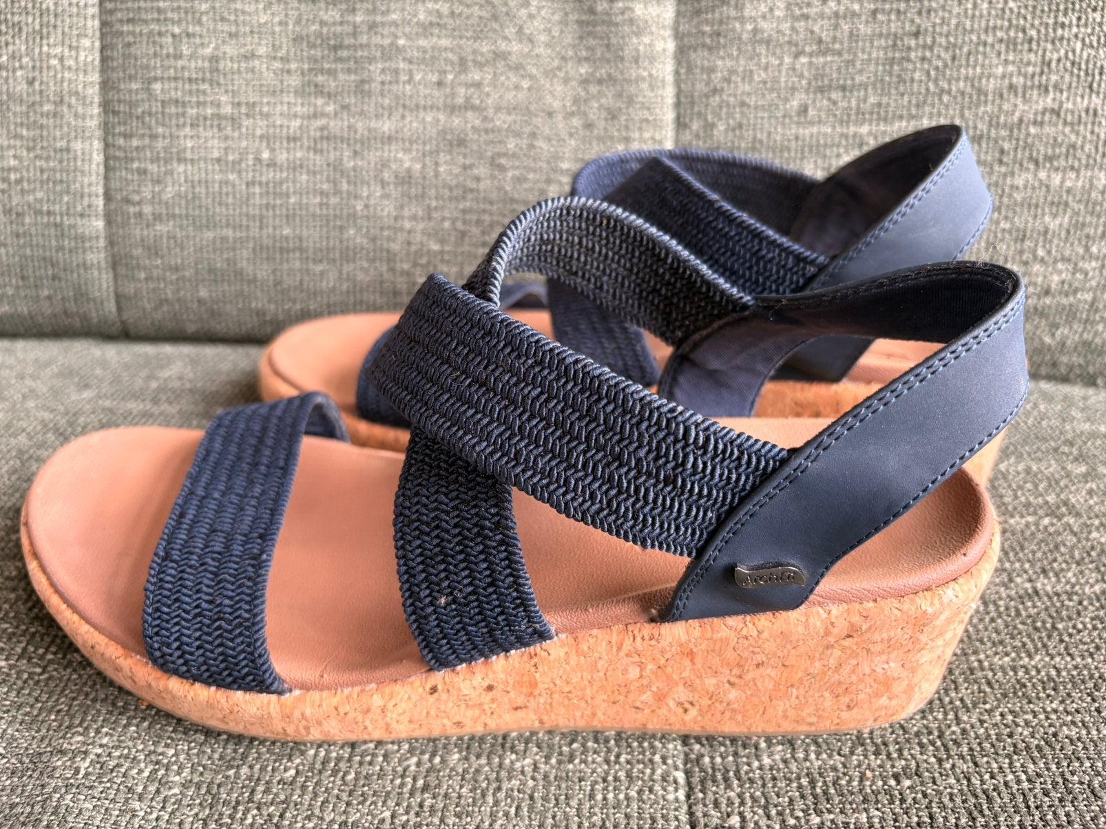 sketchers archfit Beverlee love stay sandalen blauw, Kleding | Dames, Ophalen of Verzenden, Gedragen, Blauw, Sandalen of Muiltjes