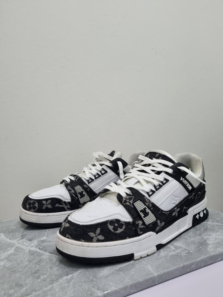 Louis vuitton trainers schoenen sneakers maat 43/44, Ophalen of Verzenden, Zo goed als nieuw, Zwart