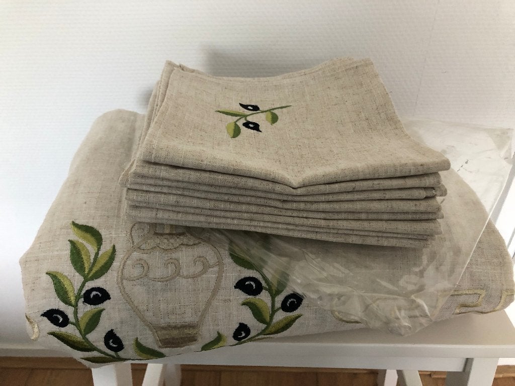 Mooi luxe tafelkleed met servetten Nieuw!, Ophalen, Nieuw, Beige, Rechthoek