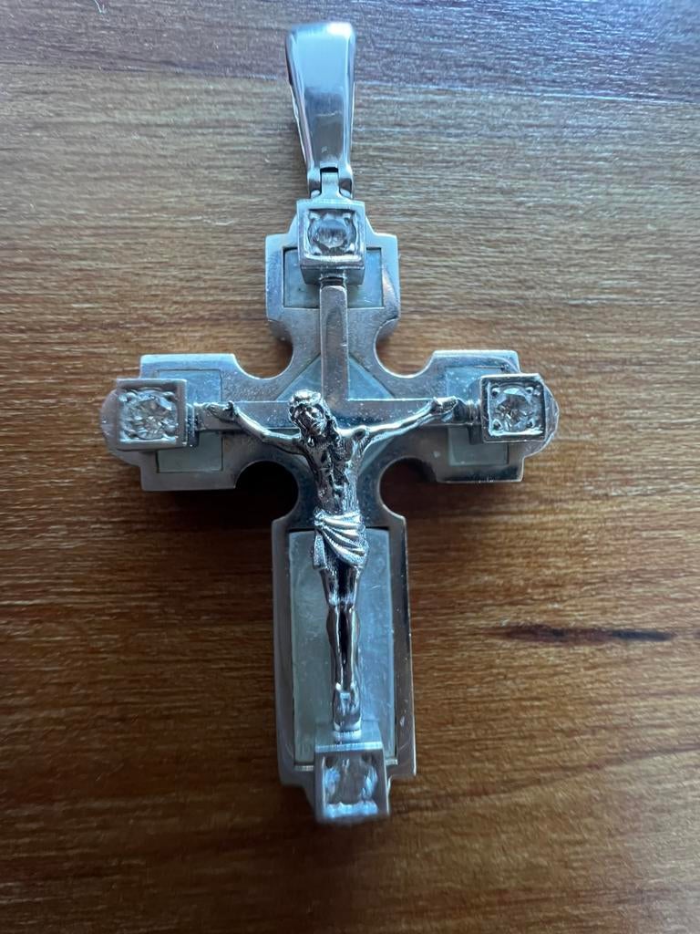14 K gouden hanger , kruis 585, Met edelsteen, Ophalen of Verzenden, Zo goed als nieuw, Kruis of Symbool