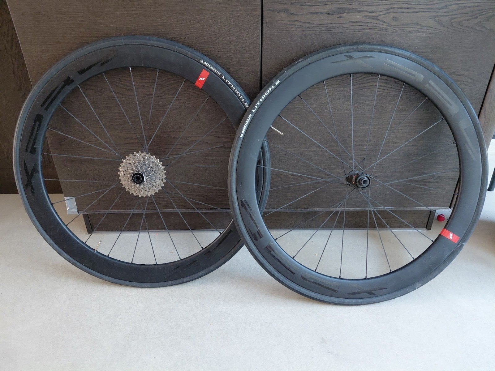 Set van 2 carbon racefietswielen met banden, Wiel, Michelin, Gebruikt, Ophalen of Verzenden