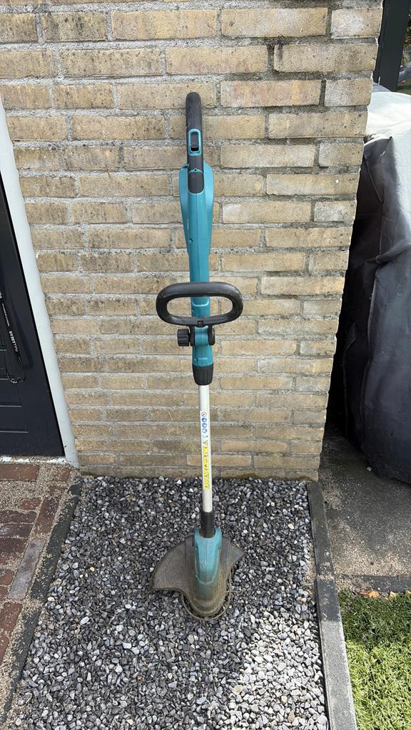 Makita gras trimmer, Ophalen, Zo goed als nieuw, Accu