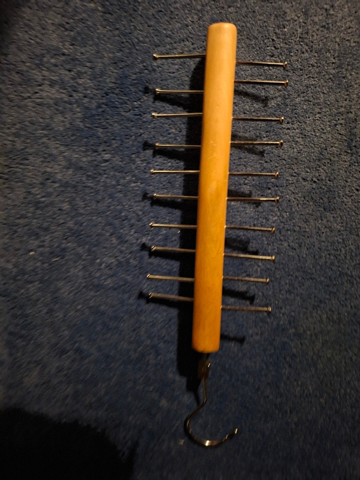 Houten stropdasrek / riemenrek met haak, Overige typen, Ophalen of Verzenden, Zo goed als nieuw, Minder dan 100 cm