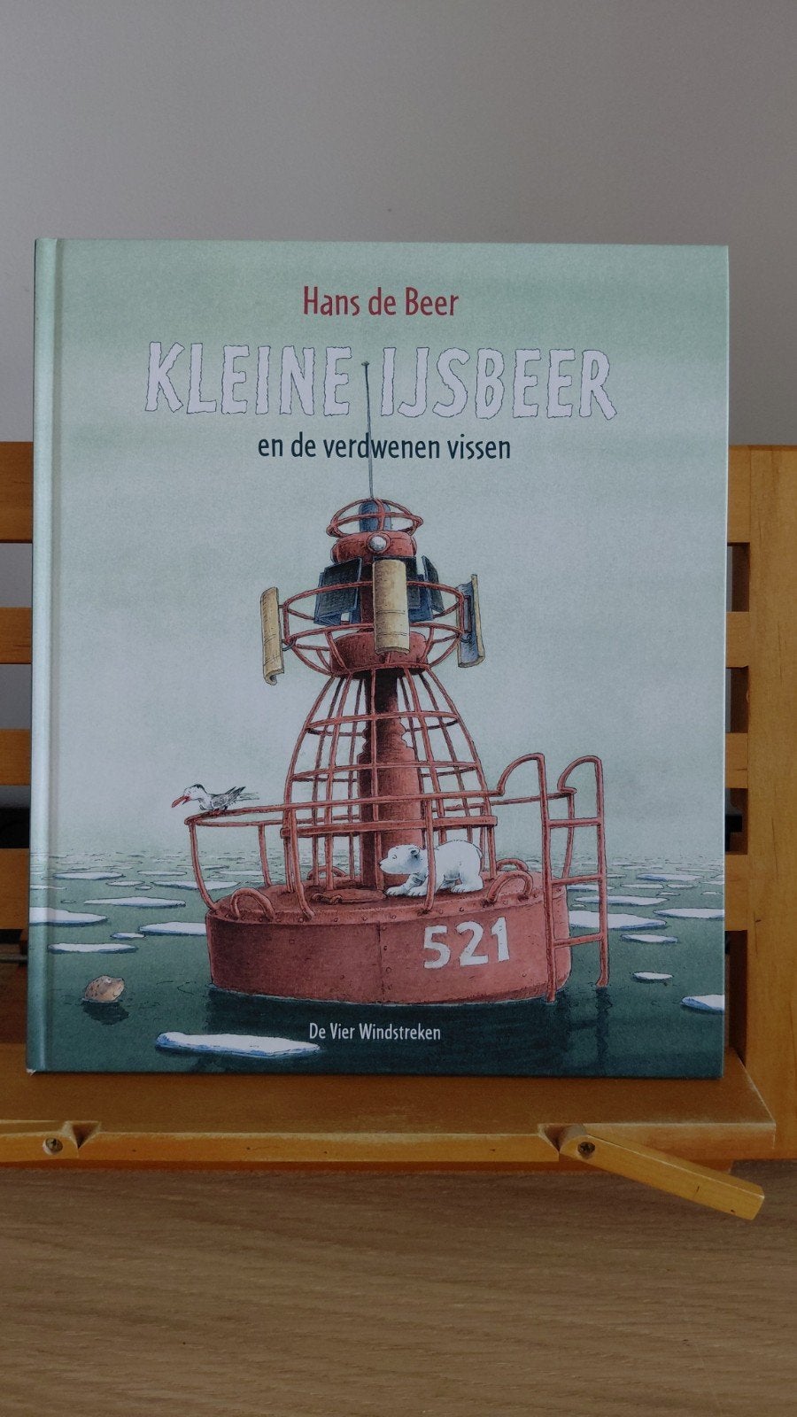 Kleine IJsbeer en de verdwenen vissen - Hans de Beer, Ophalen of Verzenden, Gelezen, Sprookjes, Gouden boekje