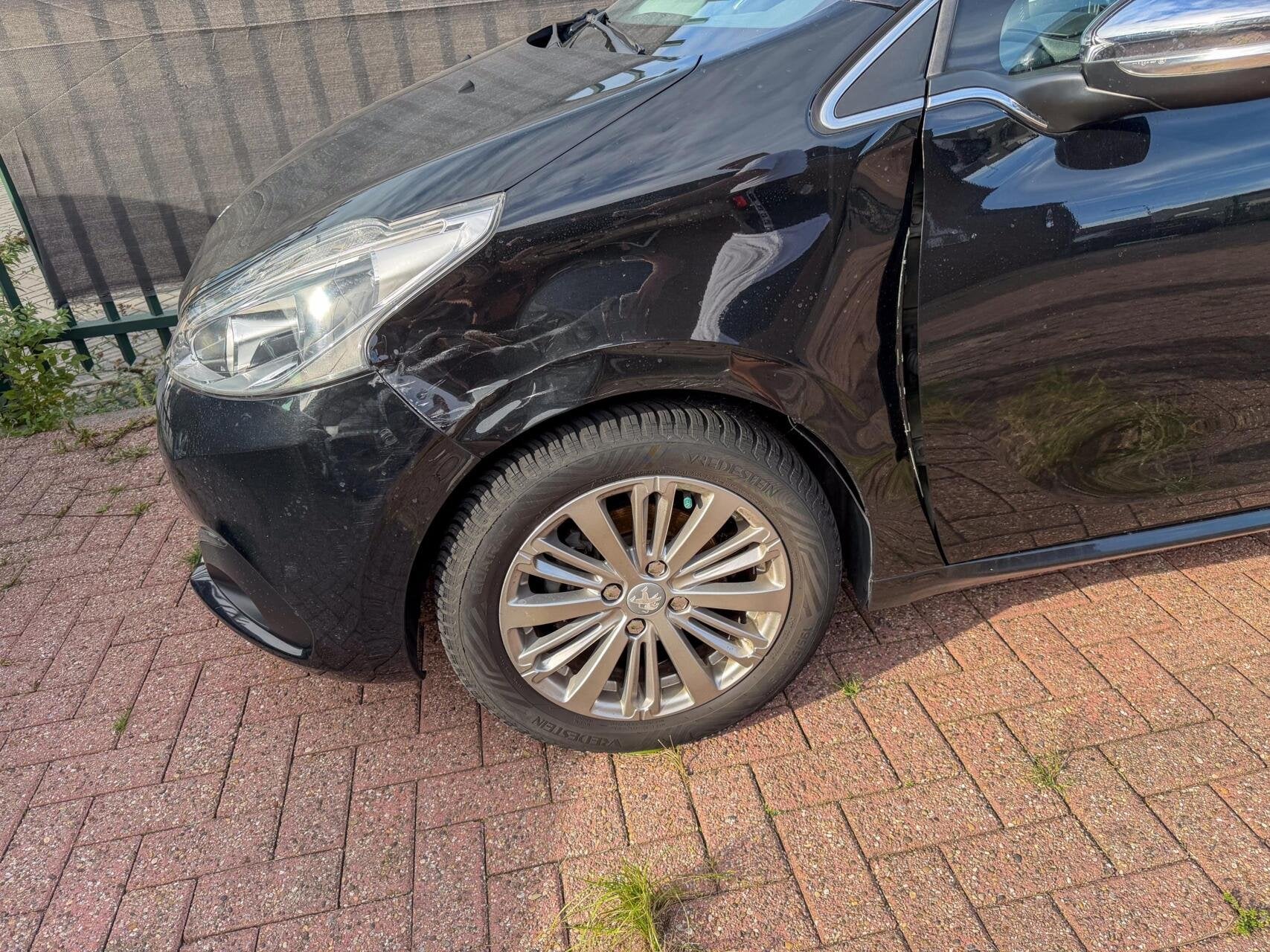 Peugeot 208 1.2 PureTech Blue Lease Active, Bluetooth, Gebruikt, 1199 cc, Met garantie (alle)