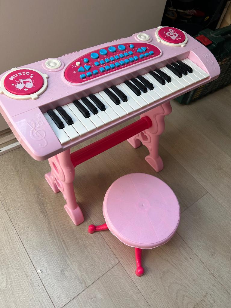 Piano met krukje, Ophalen, Zo goed als nieuw, Overige kleuren, Piano