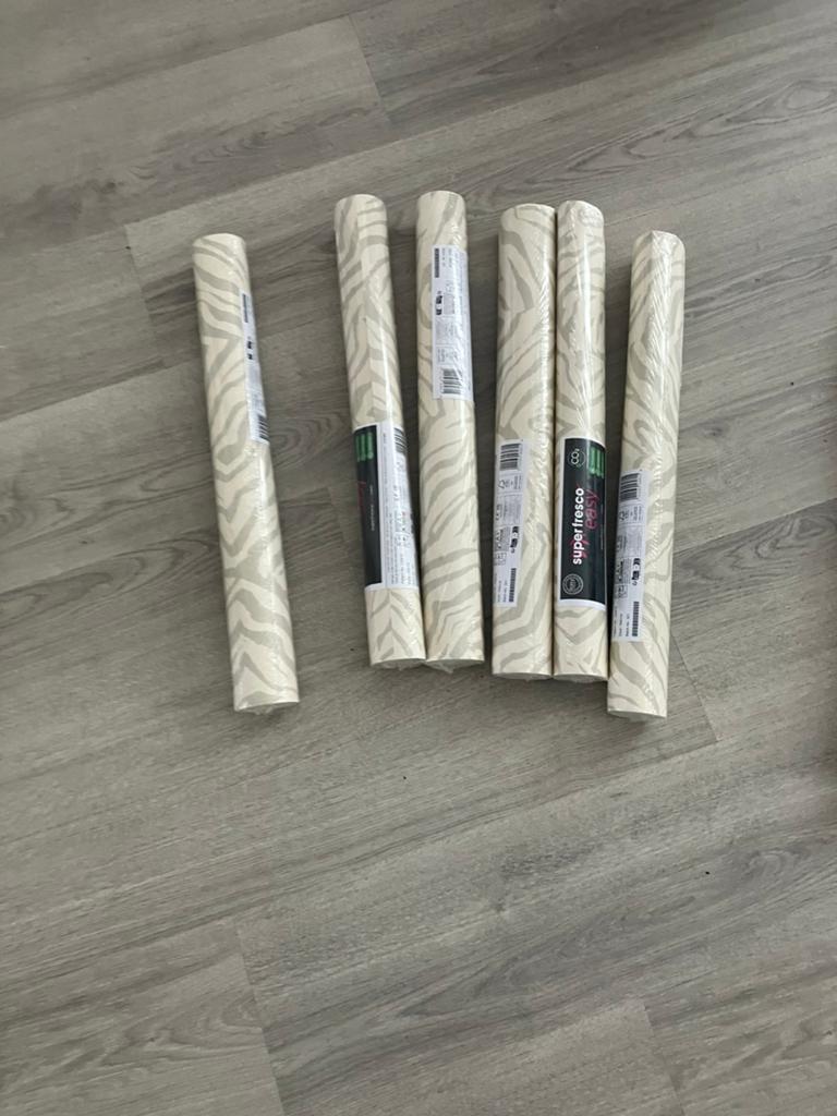 Behang muur, Huis en Inrichting, Stoffering | Behang, Ophalen, Minder dan 10 m²