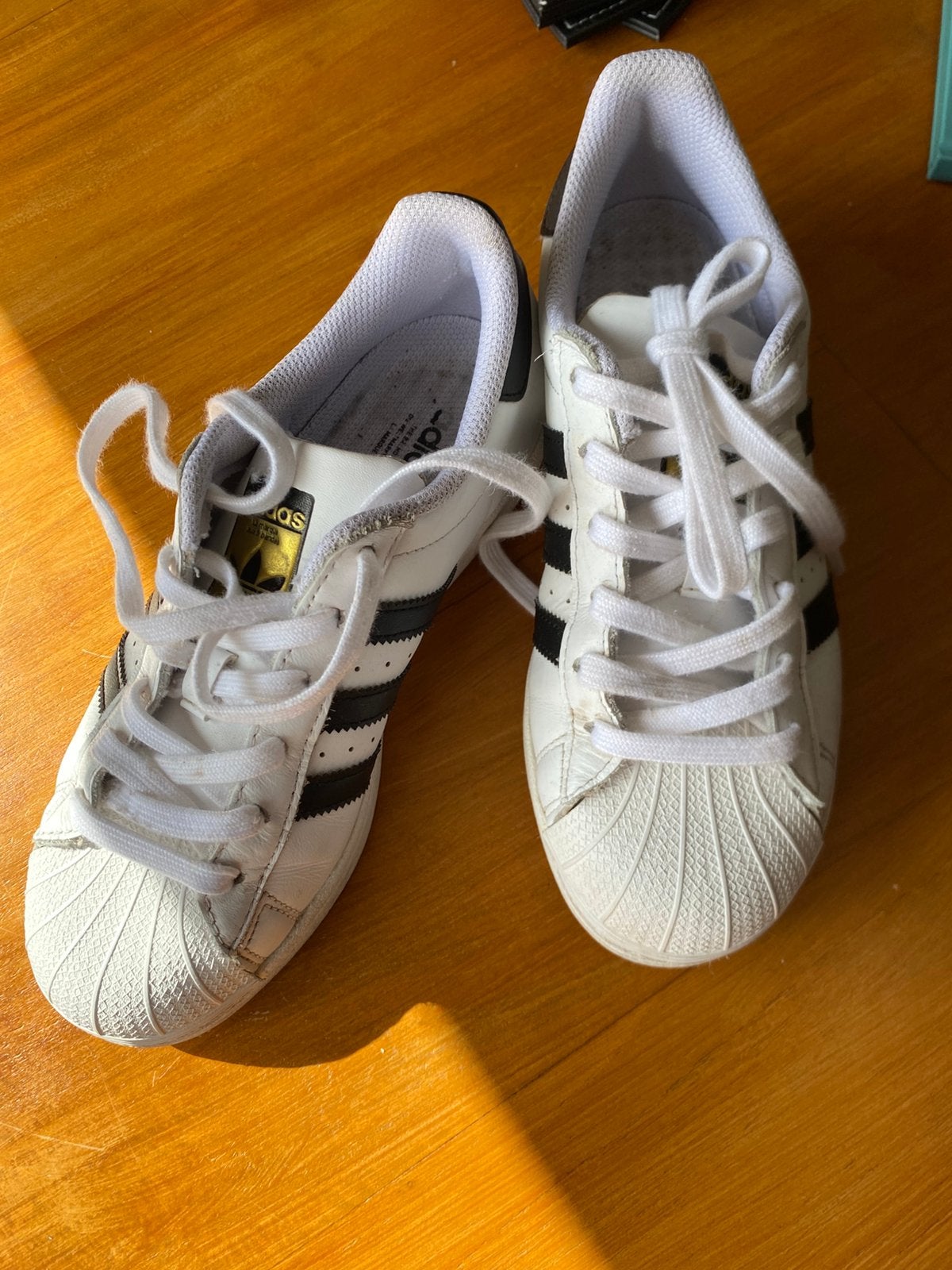 Adidas superstar, Ophalen of Verzenden, Zo goed als nieuw, Wit, Sneakers of Gympen