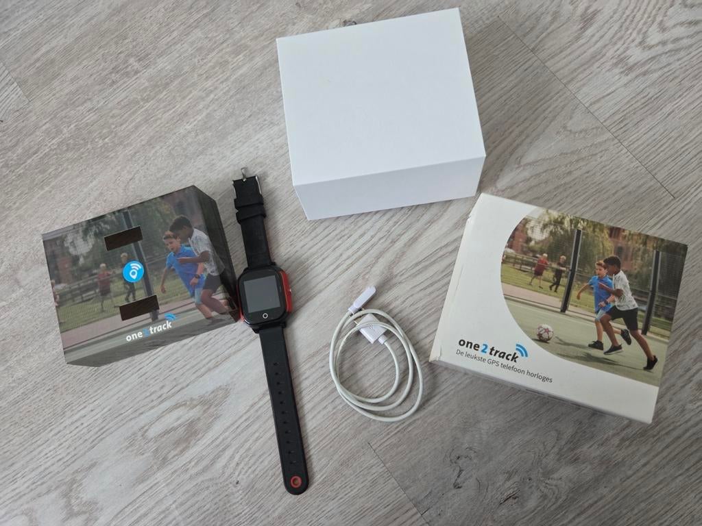 One2Track GPS telefoon horloge - Gebruikt, simkaart nodig, Sieraden, Tassen en Uiterlijk, Horloges | Kinderen, Ophalen of Verzenden