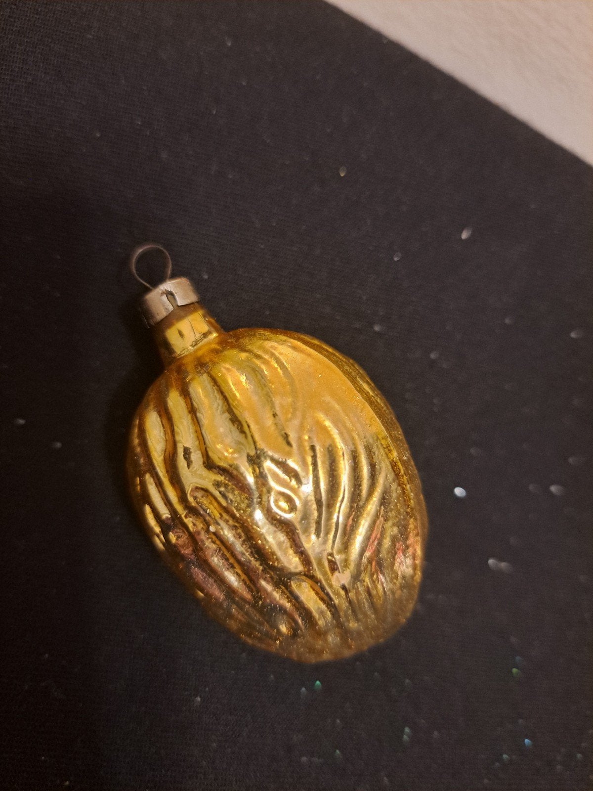 oude walnoot kerstbal, Diversen, Ophalen of Verzenden