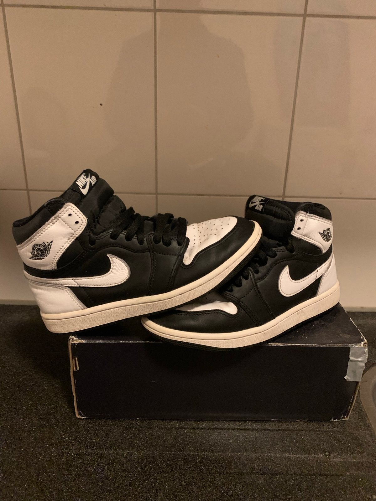 Nike Air Jordan Maat 39 - Zo goed als nieuw, Ophalen, Gedragen, Zwart, Sneakers of Gympen