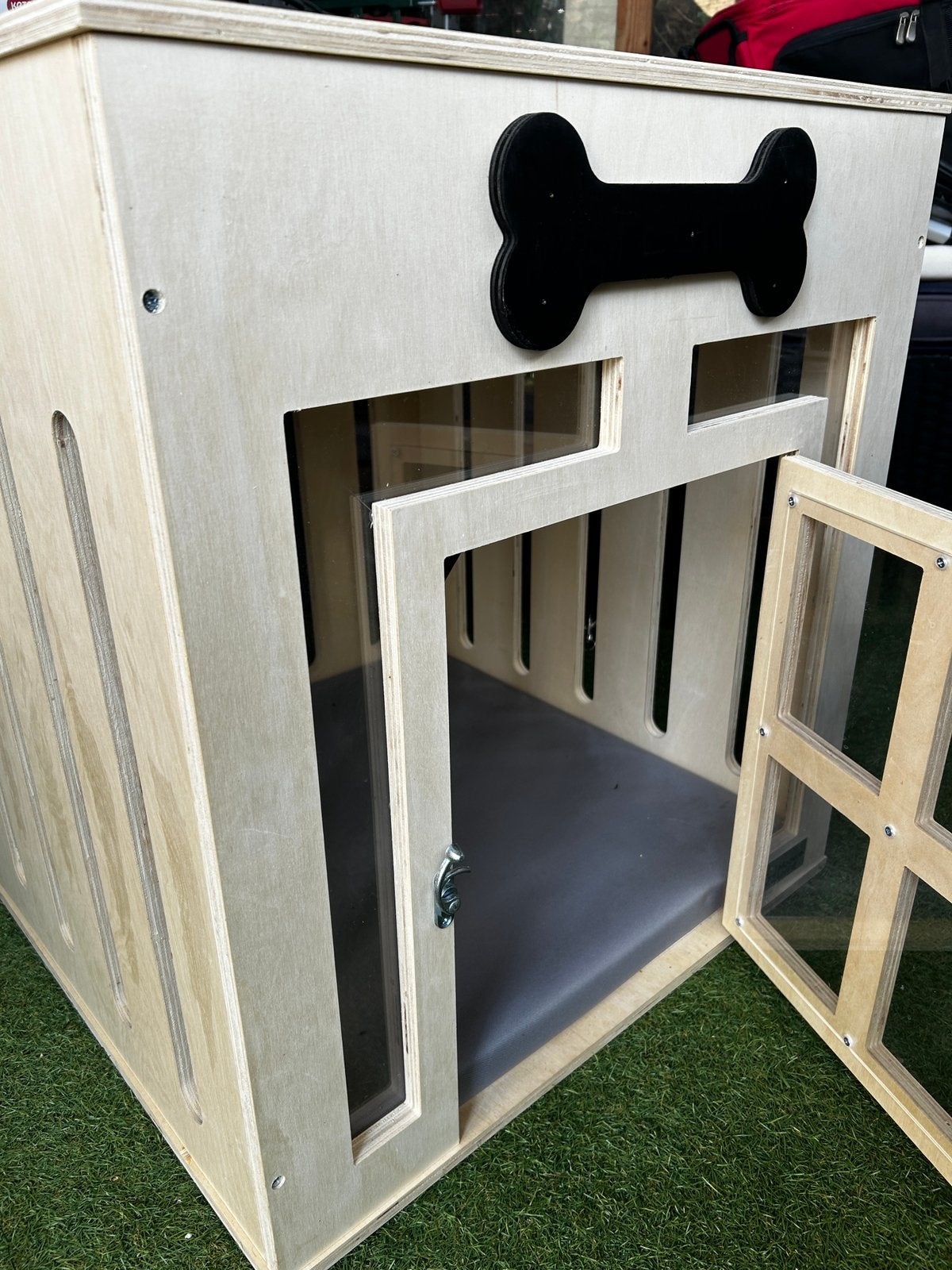 Houten hondenbench, Dieren en Toebehoren, Ophalen, Zo goed als nieuw, Minder dan 65 cm