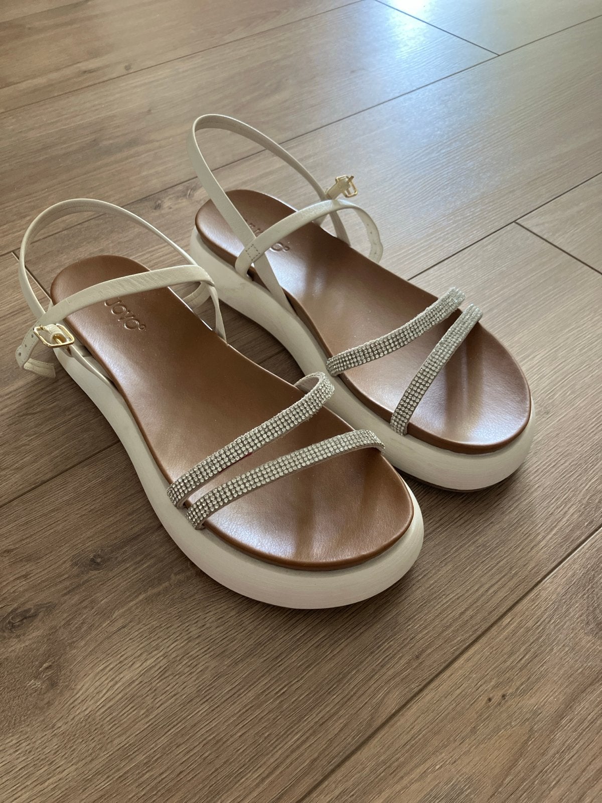 Nieuwe Inuovo sandalen met strass steentjes - Maat 36, Kleding | Dames, Schoenen, Ophalen, Wit, Nieuw, Sandalen of Muiltjes