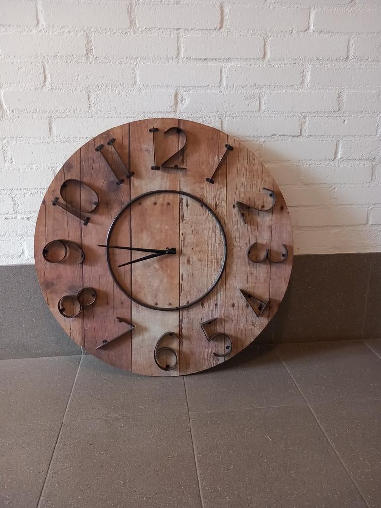 Grote 70cm rustieke industriele wandklok geldrop of mierlo, Ophalen, Zo goed als nieuw, Wandklok