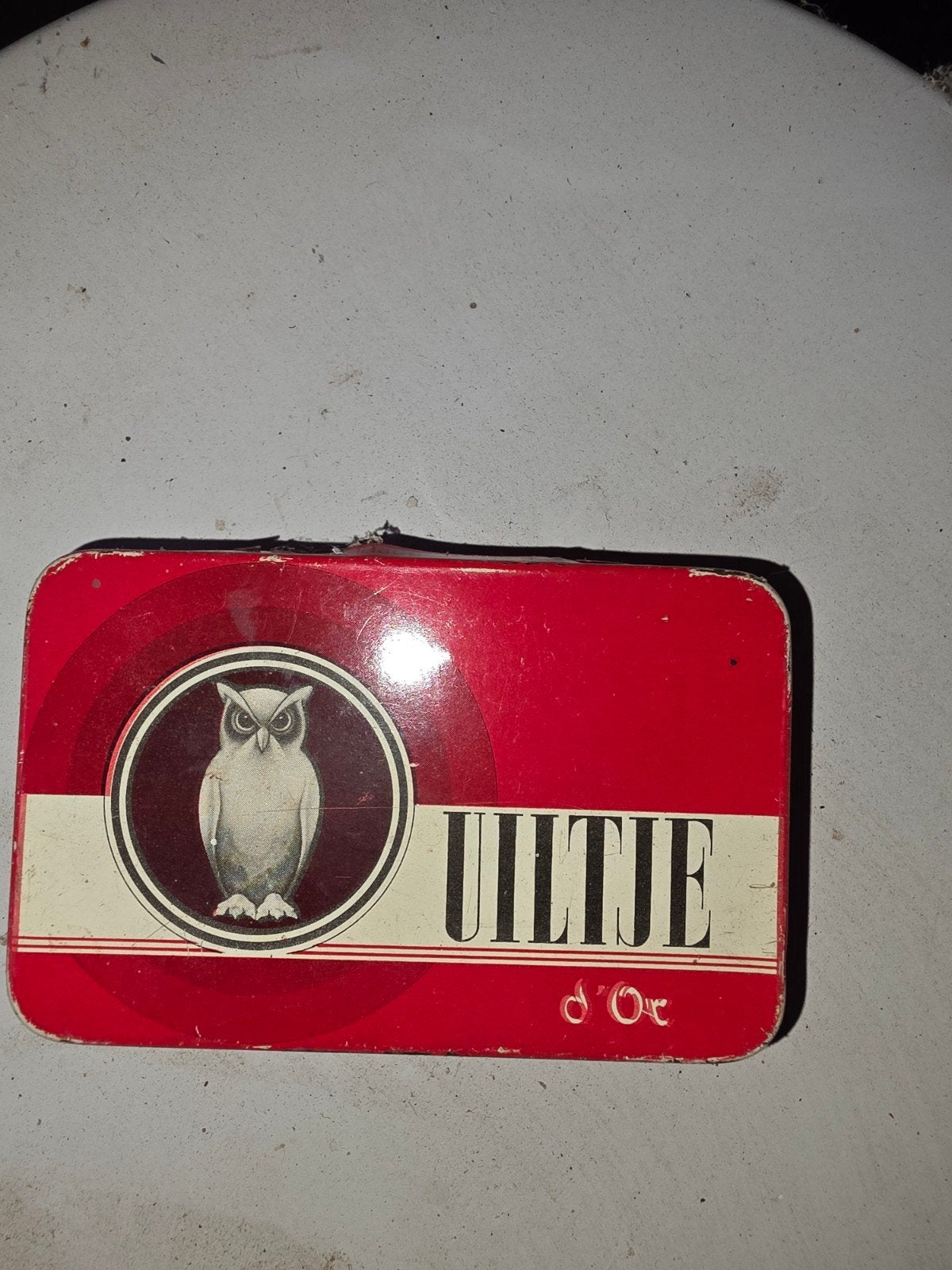 Vintage Uiltje d'Or blikje - Rood met uil, Ophalen of Verzenden, Gebruikt, Overige, Overige merken