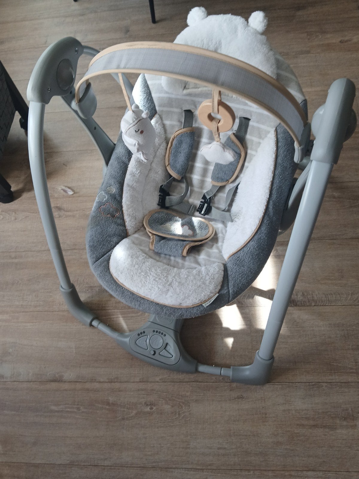 Ingenuity Schommelstoeltje met muziek en trilfunctie, Ophalen of Verzenden, Zo goed als nieuw