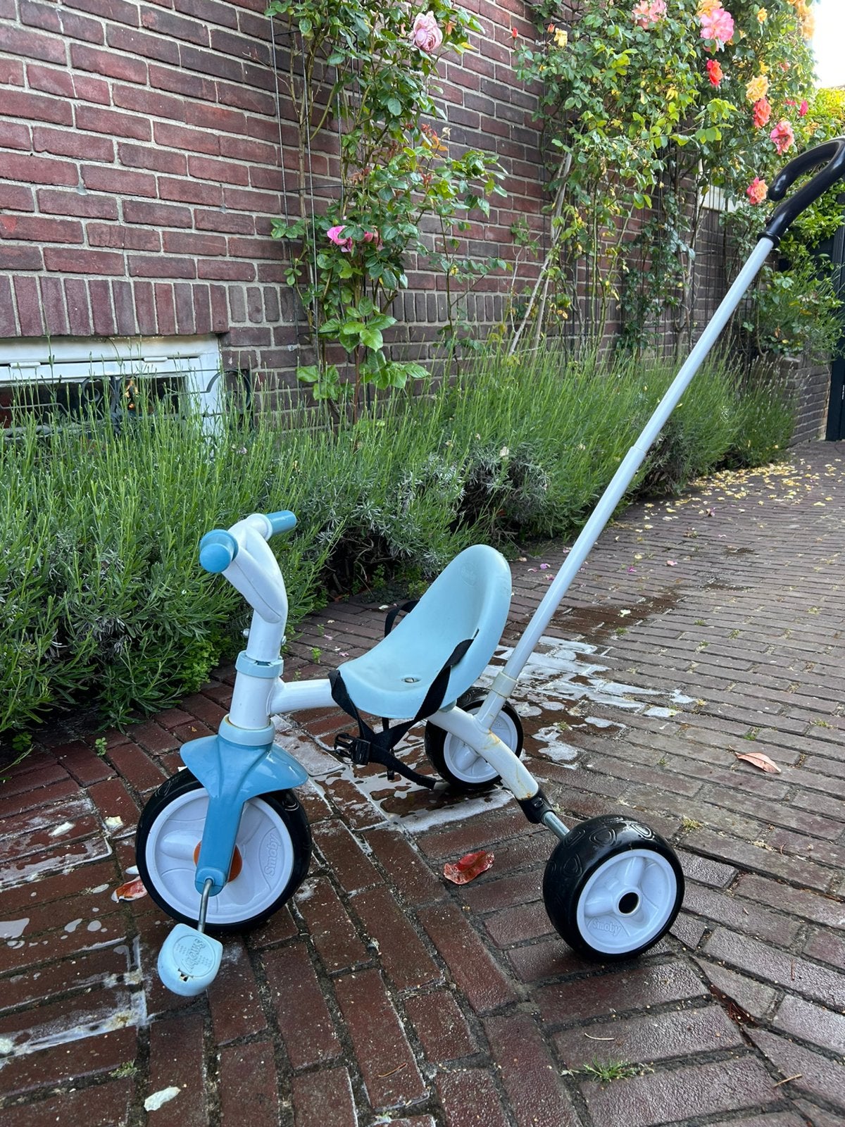 Smoby kinderfiets driewieler kleur blauw, Fietsen en Brommers, Fietsen | Driewielers, Ophalen, Zo goed als nieuw