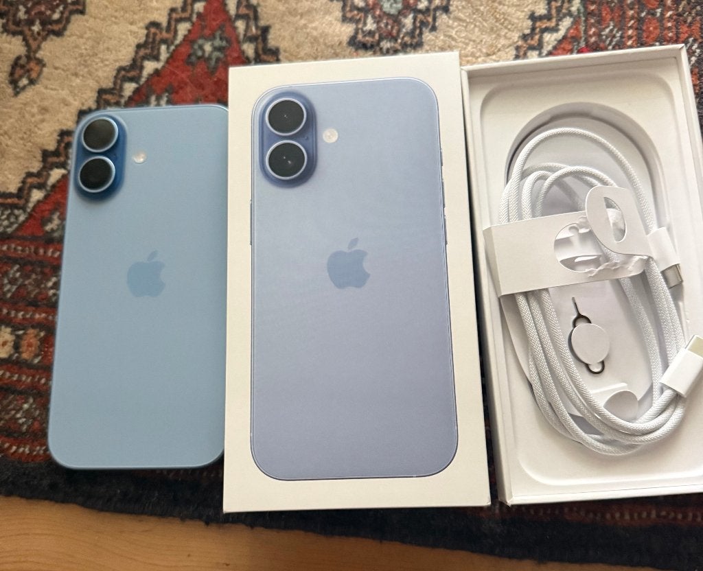 Iphone 17 licht blauw
