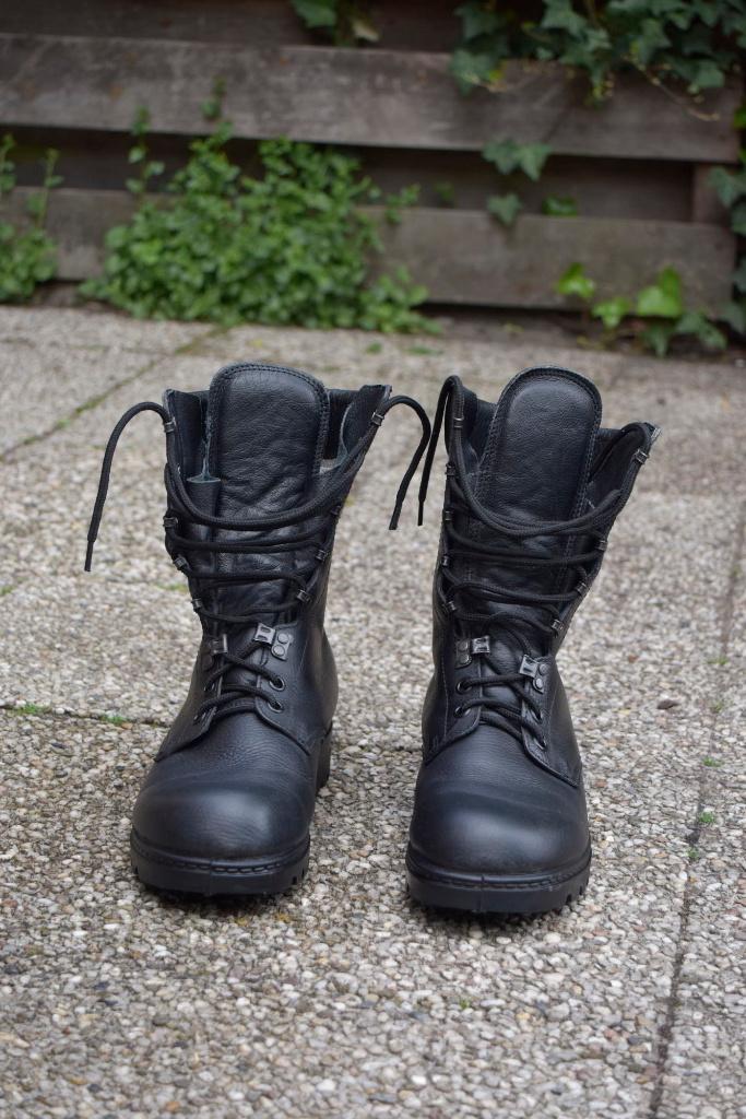 Nederlandse Legerkisten (militaire hoge schoenen), Kleding | Heren, Schoenen, Zwart, Boots, Ophalen of Verzenden, Zo goed als nieuw