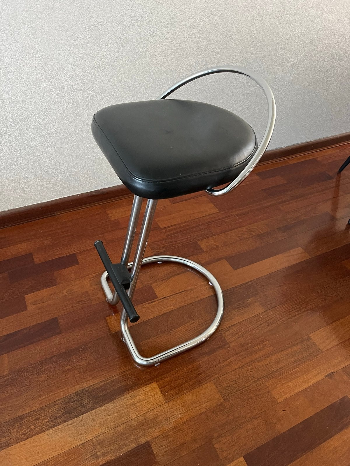 Set van 4 MCM Italian Chrome Bar Stool C 1965, Gebruikt, Met voetsteun, Leer, Ophalen of Verzenden