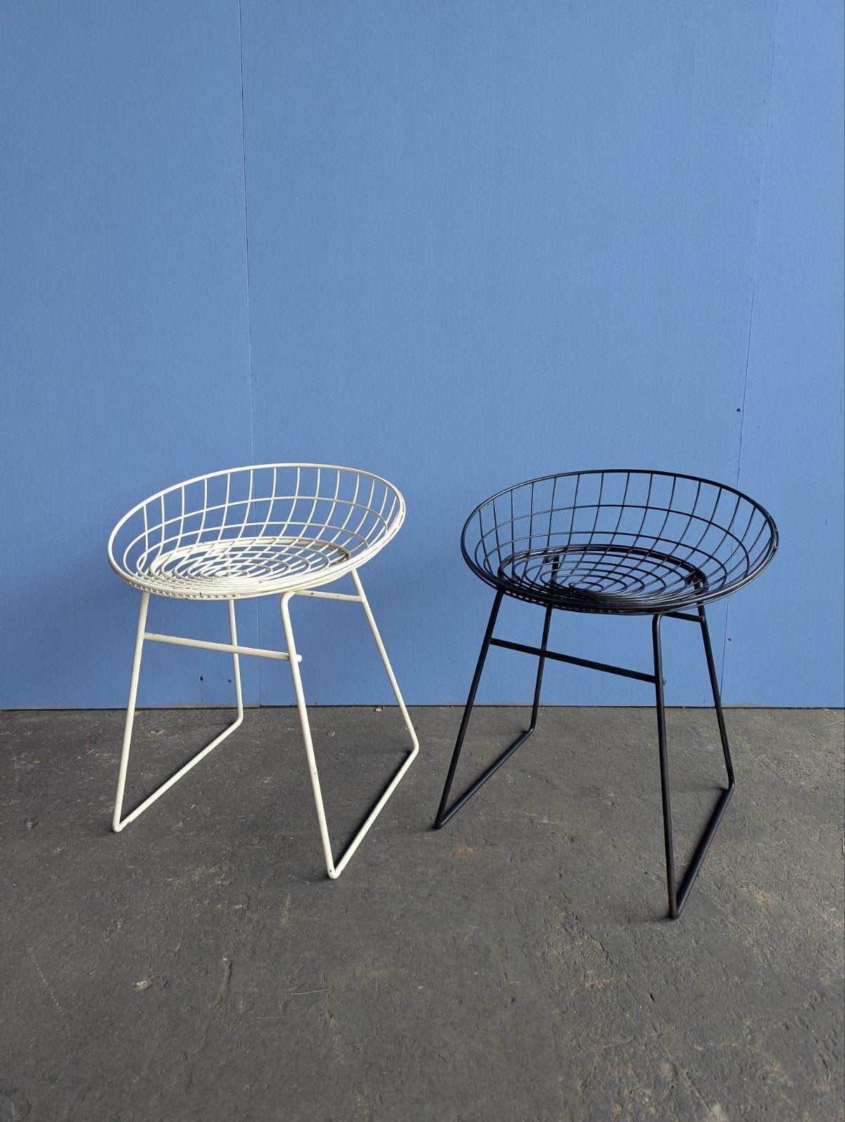 2x Pastoe Wire stool KM05, Gebruikt, Ophalen of Verzenden, Metaal, 30 tot 60 cm