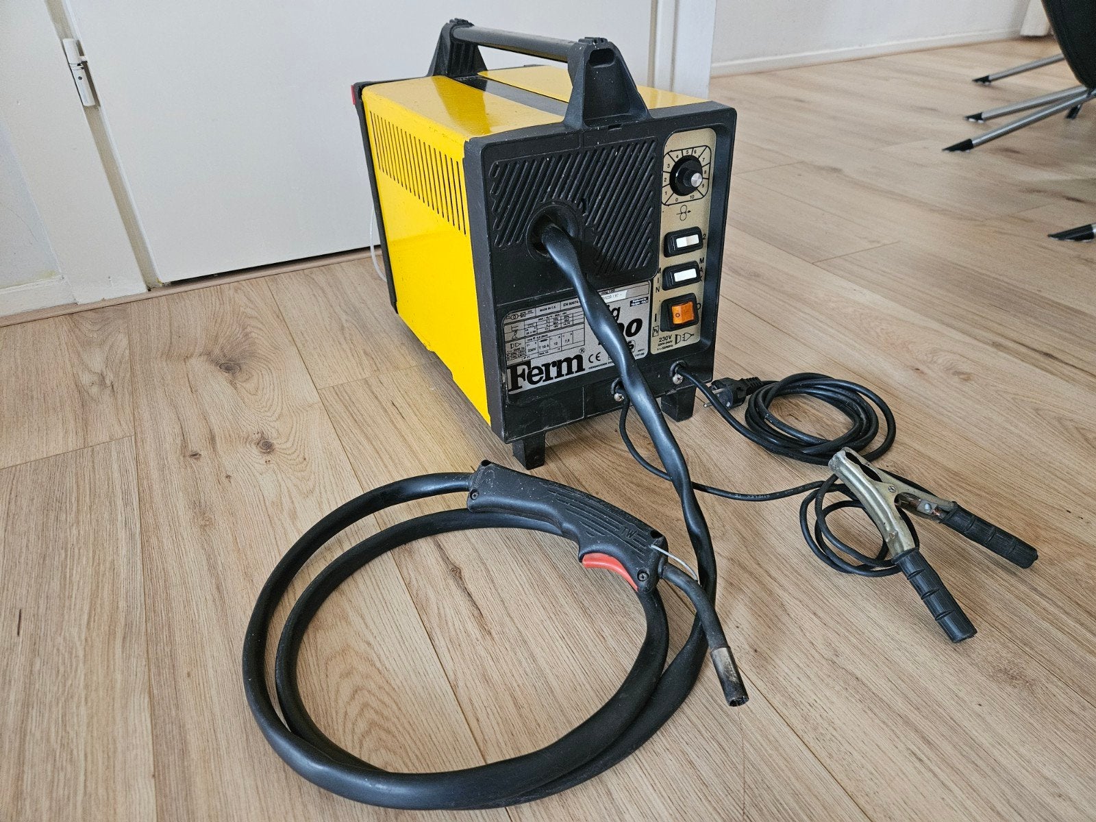 Ferm Mig 100 lasapparaat - Compact en gebruiksklaar, Ophalen of Verzenden, Gebruikt, Minder dan 150 ampère, Co2