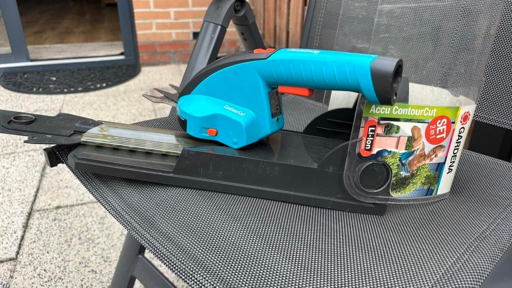 Gardena Accu ContourCut gras-en buxusschaar (zonder oplader), Ophalen, Zo goed als nieuw, Accu