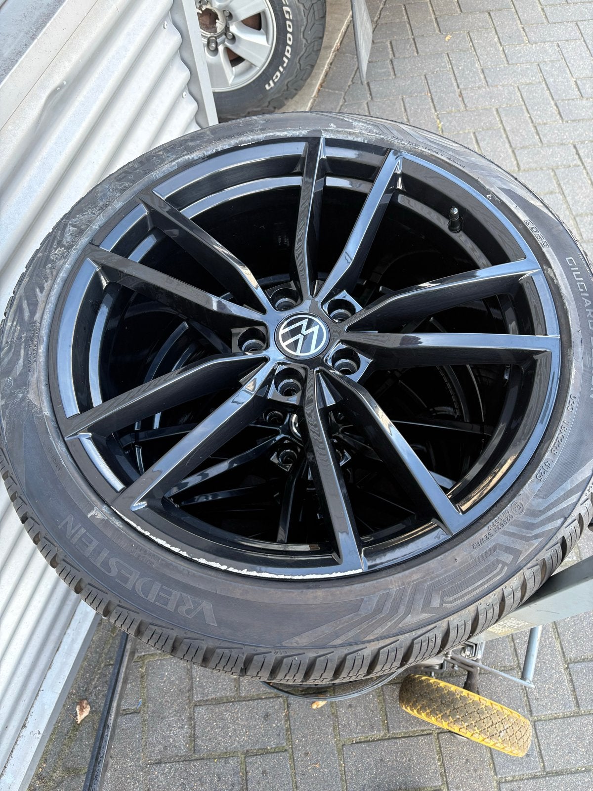 Lm velgen vw caddy Vredestein banden, Auto-onderdelen, Ophalen, 18 inch, Gebruikt, Banden en Velgen