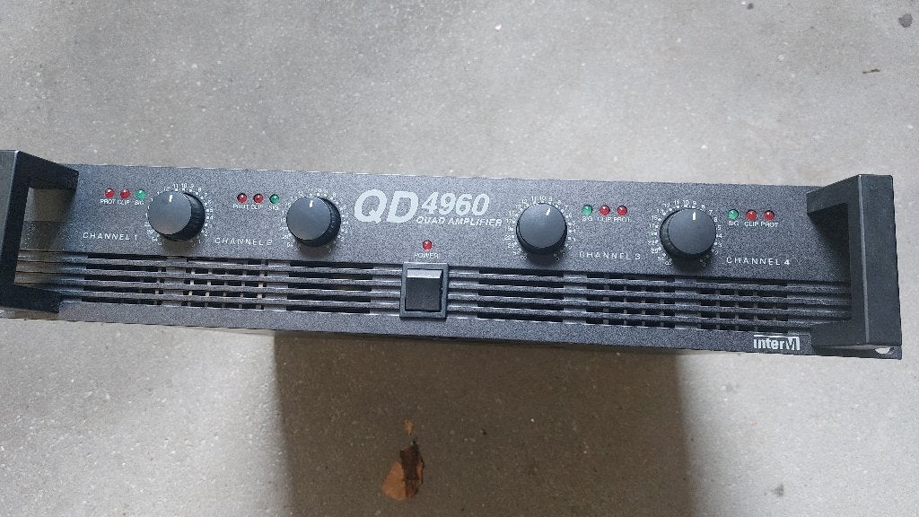 InterM QD4960 4 channel, Ophalen, Zo goed als nieuw, 500 tot 1000 watt, P.A.