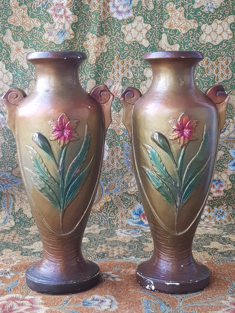 Antiek stel Pecchioli vazen uit Italië 31 cm. uit 1920.