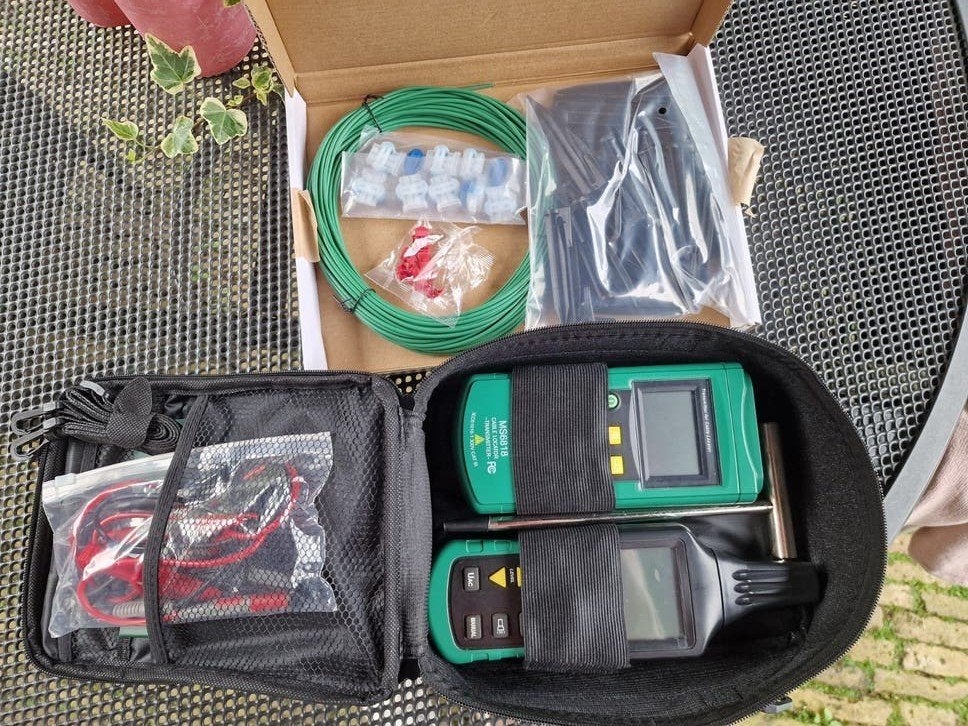 Perimeter draadtracker en reparatieset, Tuin en Terras, Grasmaaiers, Ophalen of Verzenden, Zo goed als nieuw